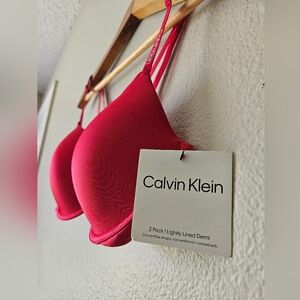 Calvin Klein Lightly Lined Demi Bra Pack